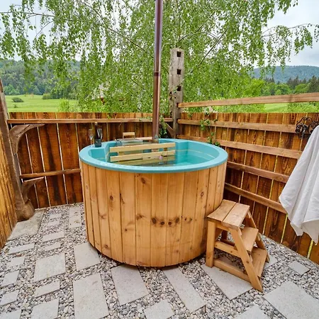 Hisa Zdravega Oddiha * Begunje pri Cerknici