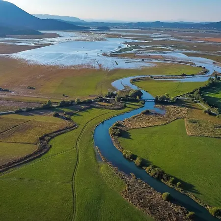 Hisa Zdravega Oddiha * Begunje pri Cerknici
